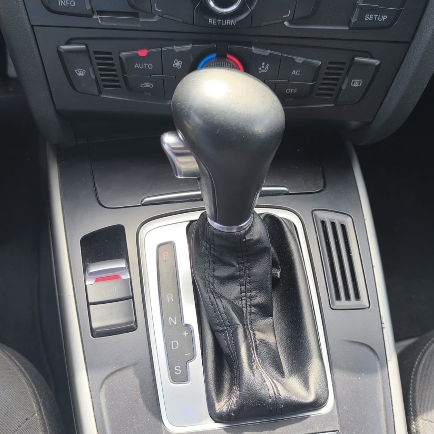 Audi A4 2.0 TDI S Line 2009