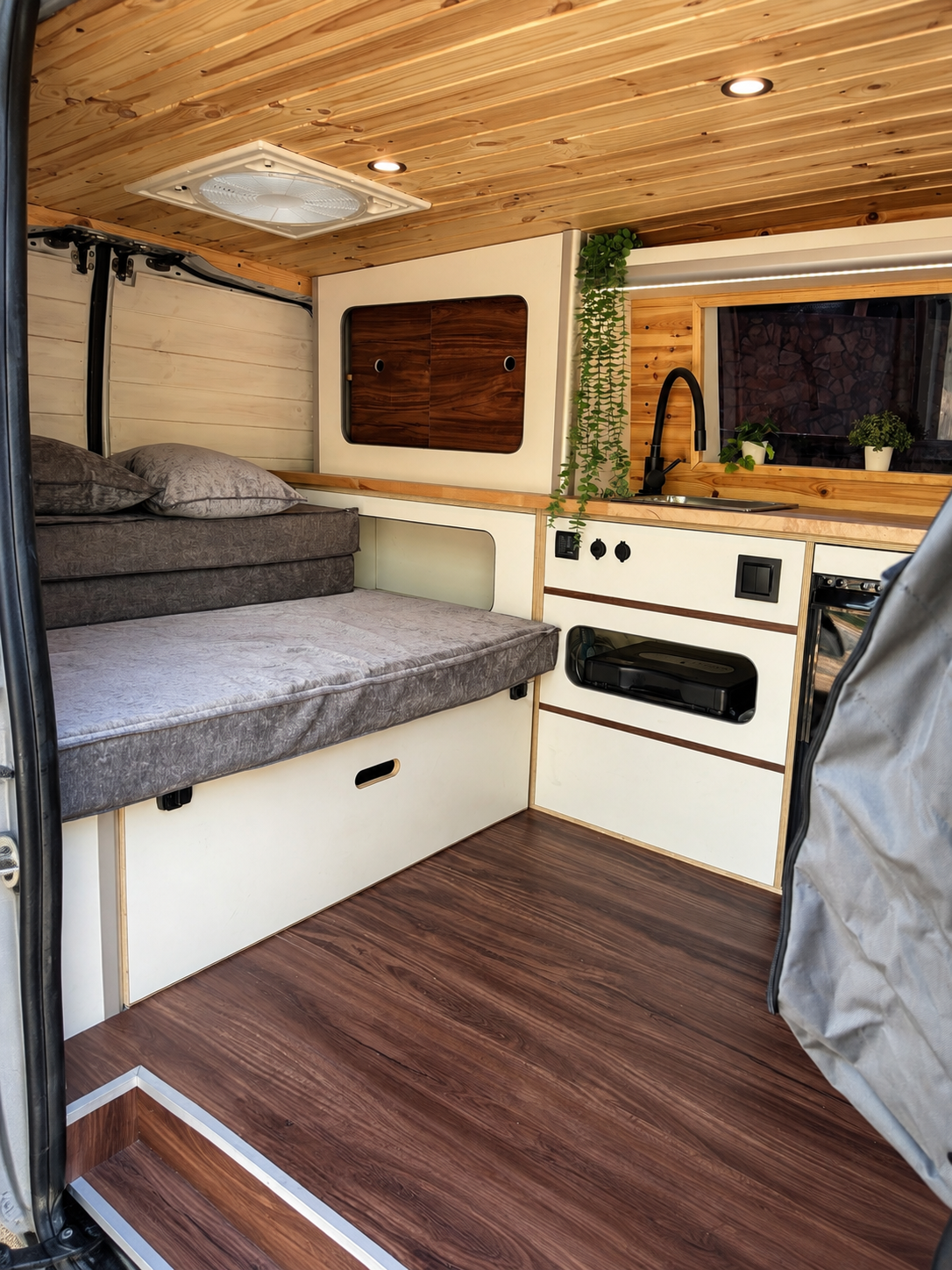 Mercedes Vito Camper
