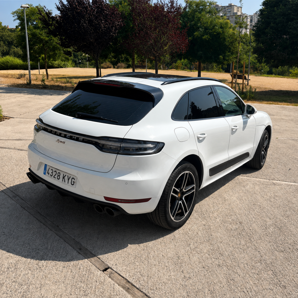 PORSCHE MACAN SPIRIT