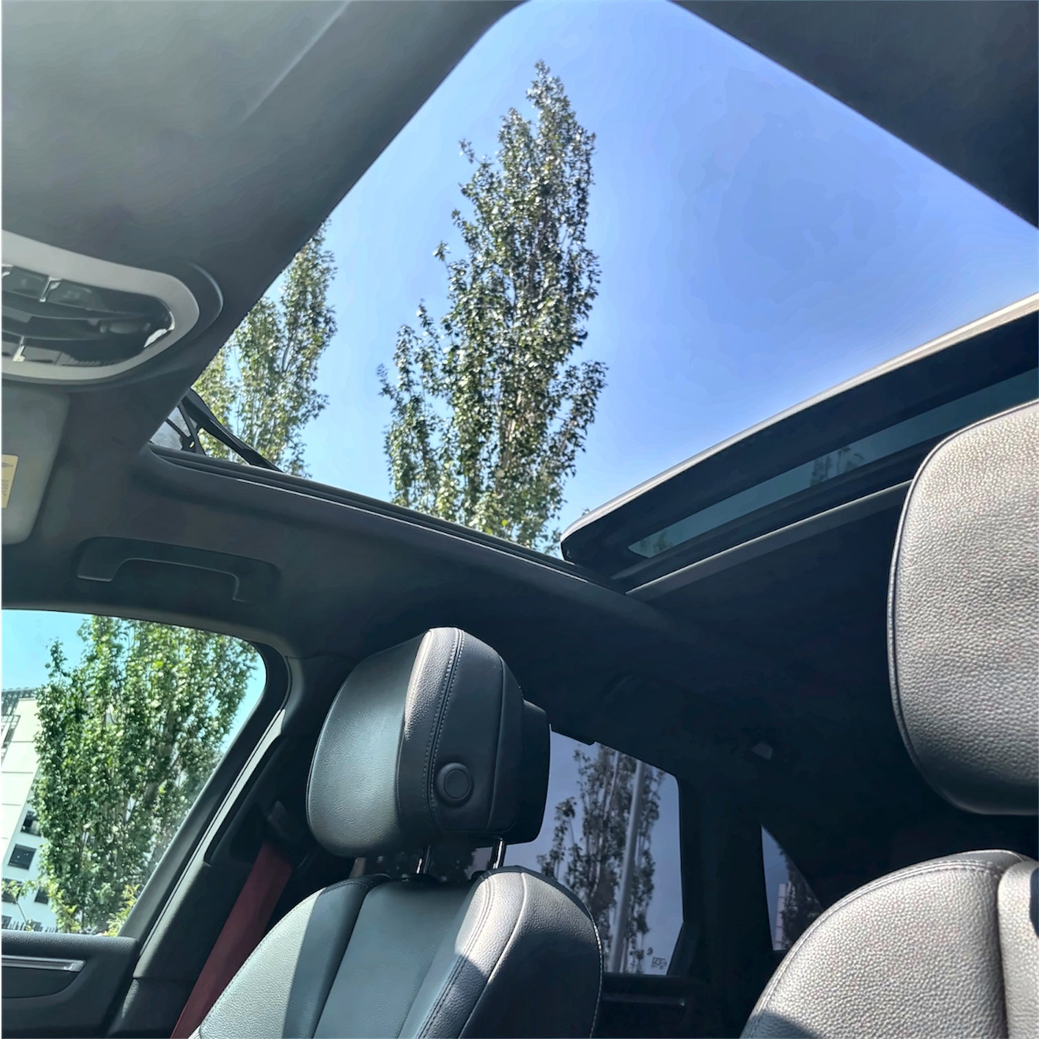 PORSCHE MACAN SPIRIT