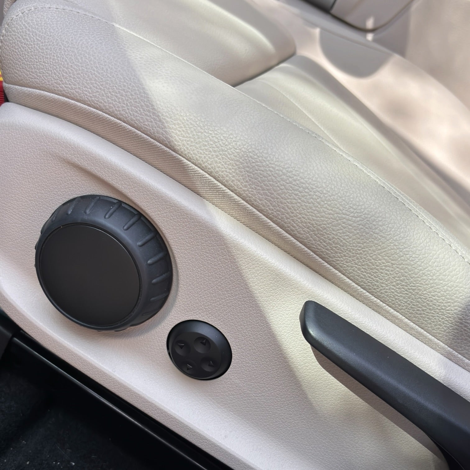 Mercedes EQA 300 4MATIC 2023