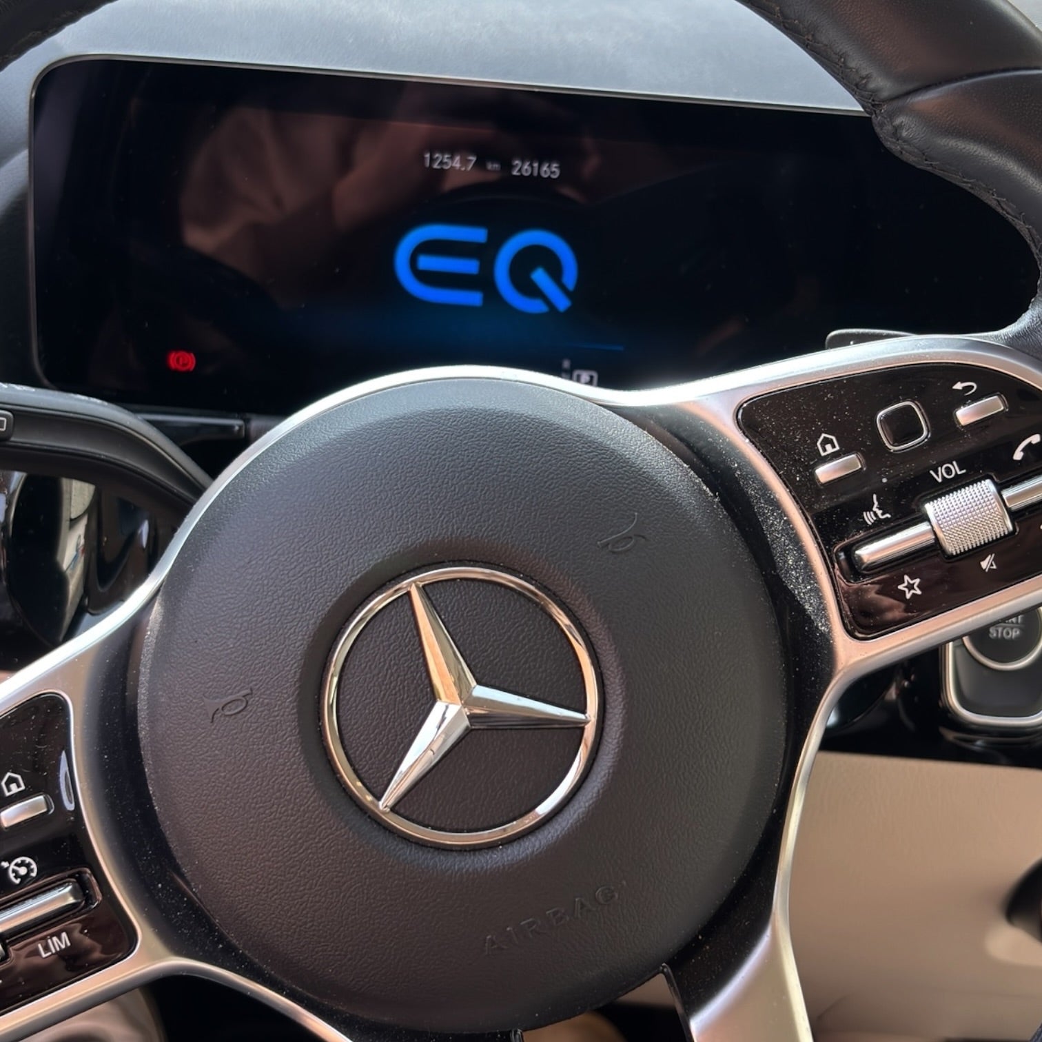 Mercedes EQA 300 4MATIC 2023