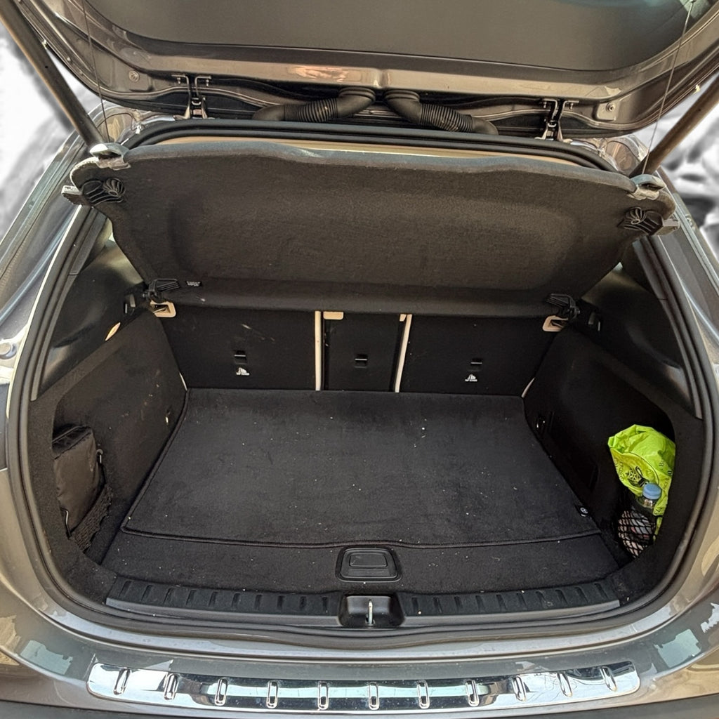 Mercedes EQA 300 4MATIC 2023